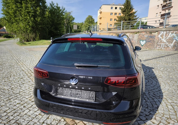 Volkswagen Passat cena 73900 przebieg: 221000, rok produkcji 2020 z Gubin małe 596